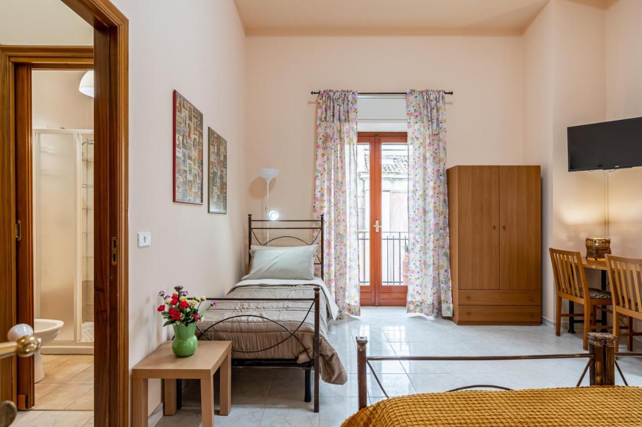 Catania Central And Comfy Apartments Kültér fotó